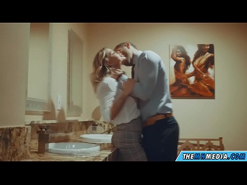 ❤️ Kad te prsata plavuša zavede u javnom zahodu ❤️❌ Ruski porno kod nas ❌️❤